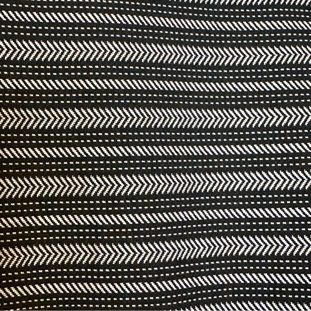 Zyia Active Leggings Aztec Adrenaline Black Gray Striped - Women’s Size 6-8 - Picture 5 of 8